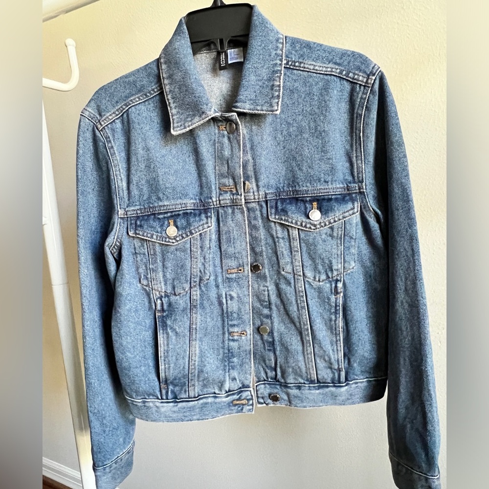Jean jacket H&M size 4